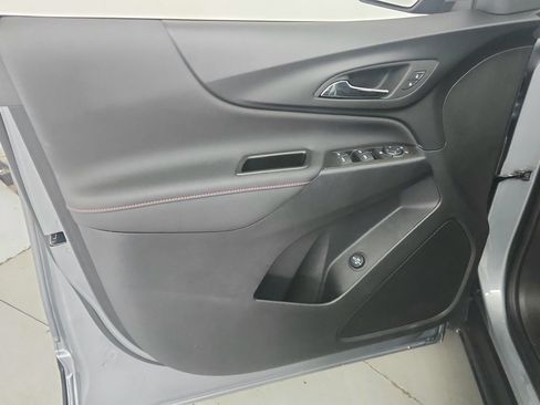 Used 2024 Chevrolet Equinox RS FWD image 17