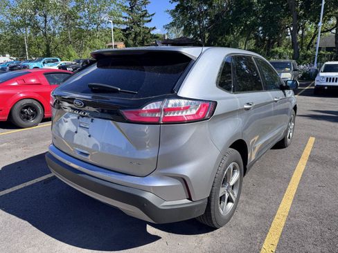 Used 2022 Ford Edge SEL w/ Convenience Package AWD/4WD image 4