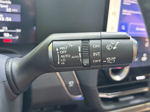 Used 2025 Lexus GX 550 w/ Accessory Package (2T) AWD/4WD image 52