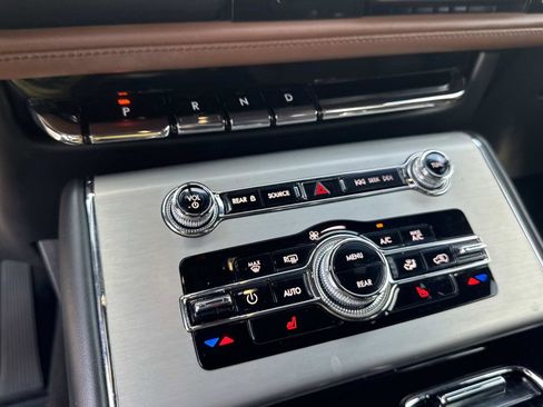 Used 2023 Lincoln Aviator Reserve w/ Jet Package image 25