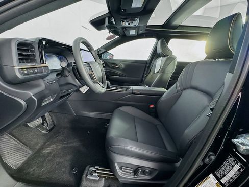 New 2026 Toyota Crown Signia image 14