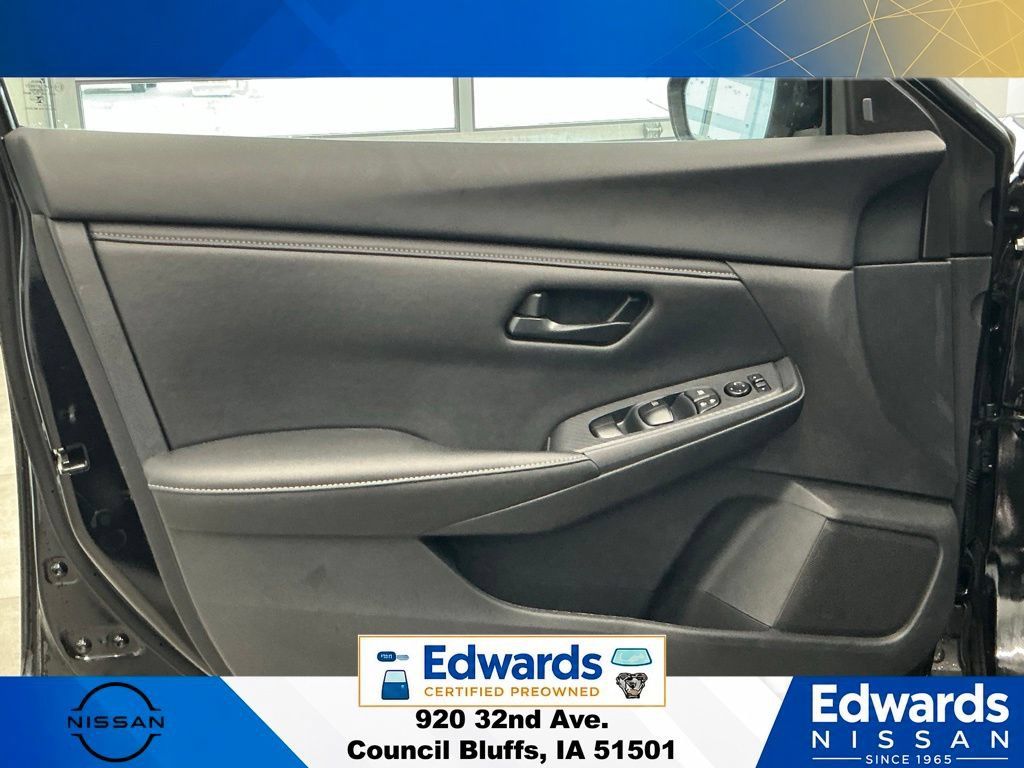 Used 2025 Nissan Sentra S w/ Lighting Package FWD image 18