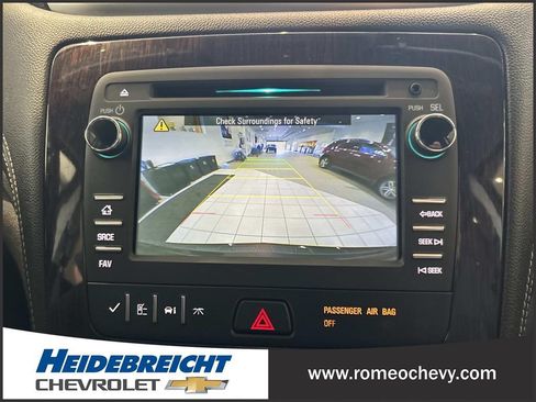 Used 2017 Chevrolet Traverse LT w/ Style and Technology Package FWD image 22