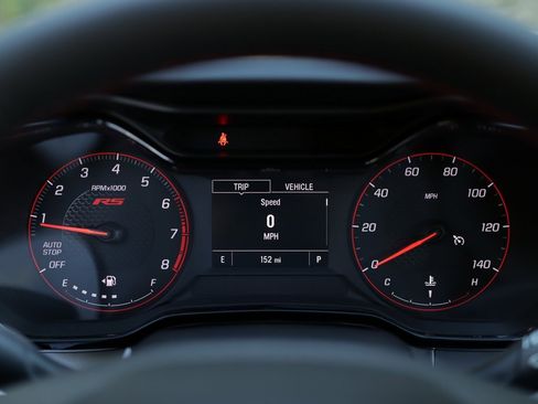 New 2025 Chevrolet Trax RS w/ Sunroof Package image 11