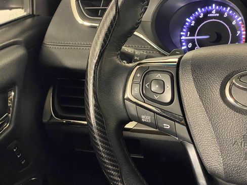 Used 2016 Toyota Avalon XLE Premium image 16