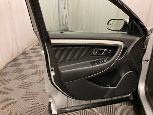 Used 2015 Ford Taurus SEL w/ Equipment Group 201A FWD image 23