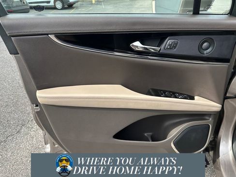 Certified 2021 Lincoln Nautilus Reserve w/ Equipment Group 201A image 10