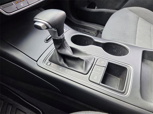 Used 2019 Kia Sorento LX w/ LX Convenience Package image 27