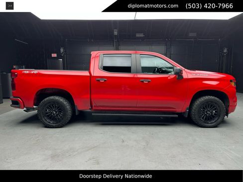 Used 2023 Chevrolet Silverado 1500 Custom image 8