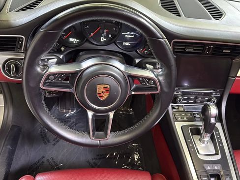 Used 2017 Porsche 911 Carrera AWD/4WD image 13