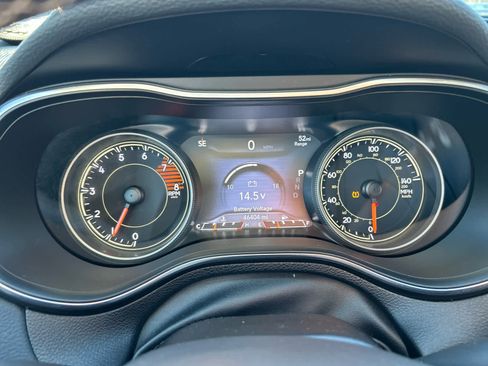 Used 2021 Jeep Cherokee Latitude Lux 80th Anniv w/ Quick Order Package 26U 80TH image 28