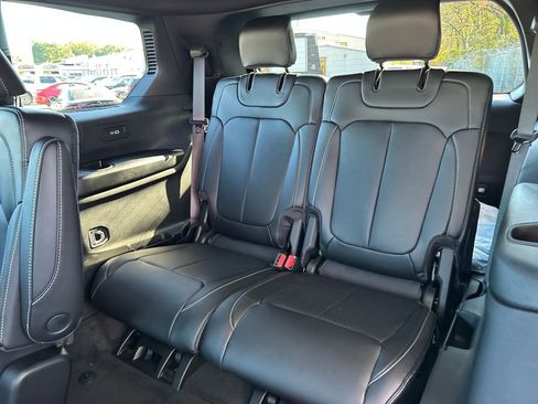 New 2025 Jeep Grand Cherokee L Limited w/ Luxury Tech Group II image 30