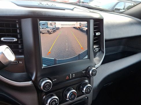 Used 2022 RAM 2500 Big Horn AWD/4WD image 7