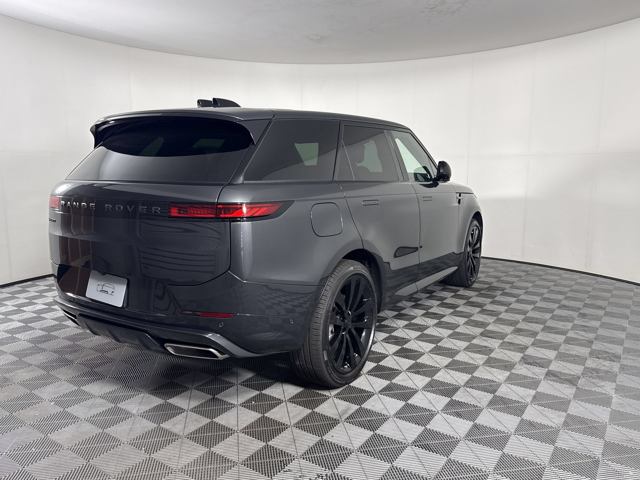 New 2026 Land Rover Range Rover Sport Dynamic SE AWD/4WD image 10