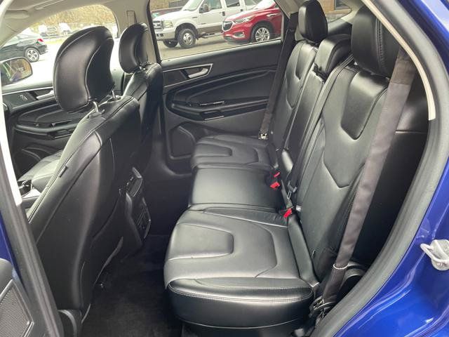 Used 2015 Ford Edge Titanium w/ Equipment Group 302A AWD/4WD image 23