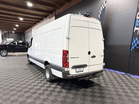 Used 2020 Mercedes-Benz Sprinter 3500 image 3