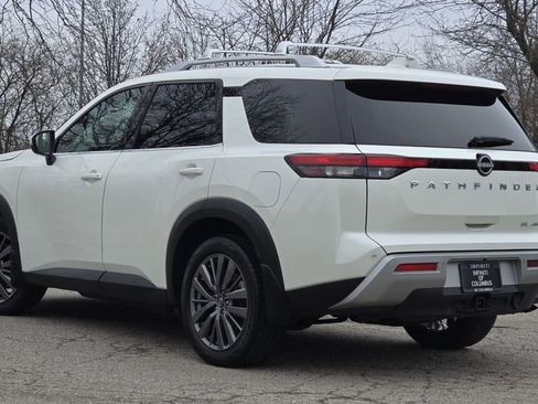 Used 2022 Nissan Pathfinder SL w/ SL Premium Package image 18