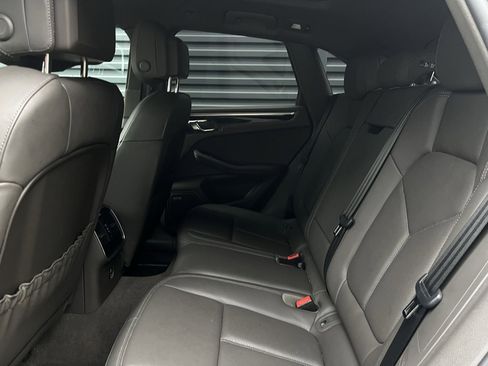 Certified 2021 Porsche Macan image 17