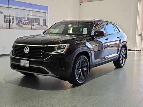 New 2026 Volkswagen Atlas Cross Sport SE FWD image 5