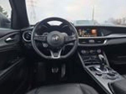 Used 2024 Alfa Romeo Stelvio Ti image 17
