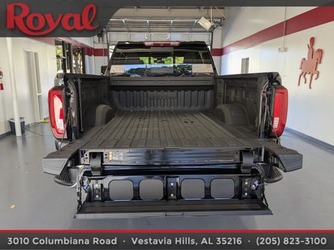 Used 2023 GMC Sierra 2500 SLT w/ SLT Premium Package image 12