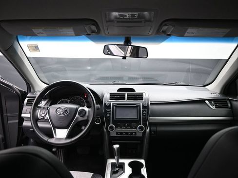 Used 2012 Toyota Camry SE FWD image 26