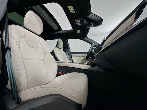 New 2026 Volvo XC90 B5 Plus w/ Protection Package AWD/4WD image 27