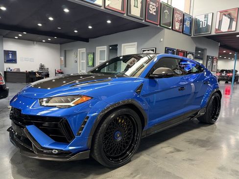 Used 2024 Lamborghini Urus Performante image 1