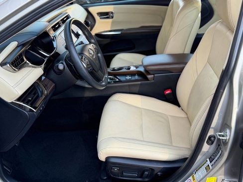 Used 2014 Toyota Avalon Limited image 15