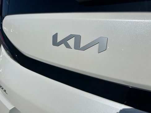 Used 2024 Kia Soul LX w/ Option Group 015 FWD image 35