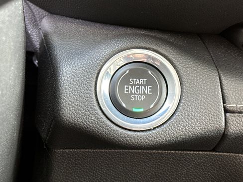 Used 2023 Buick Envision Essence w/ Sport Touring Package AWD/4WD image 21