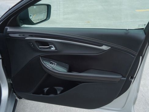 Used 2016 Chevrolet Impala LT image 30