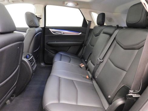 Used 2019 Cadillac XT5 Premium Luxury image 16