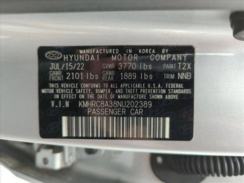 Used 2022 Hyundai Venue SEL FWD image 24