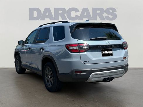Used 2024 Honda Pilot TrailSport image 5
