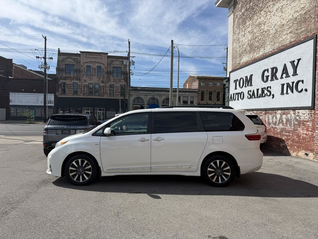 Used 2018 Toyota Sienna XLE Premium AWD/4WD image 5