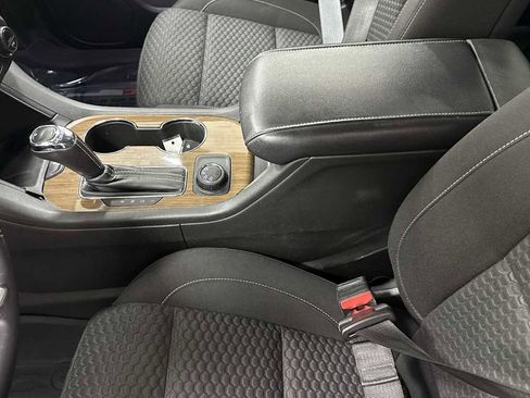 Used 2019 GMC Acadia SLE w/ LPO, Floor Liner Package image 22