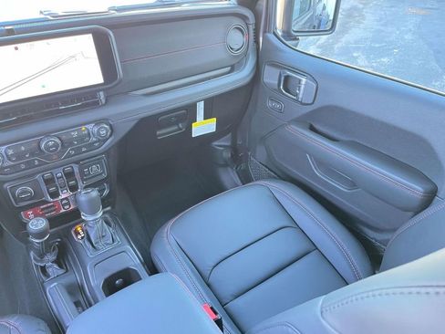 New 2026 Jeep Wrangler Unlimited Rubicon image 28