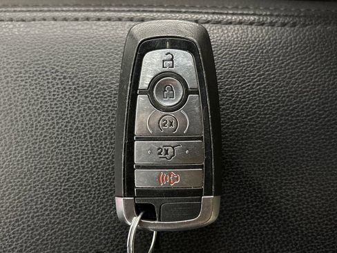 Used 2019 Ford Explorer XLT w/ Equipment Group 202A image 34