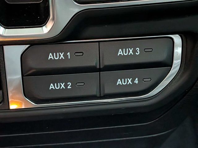 Used 2022 Jeep Gladiator Overland AWD/4WD image 24