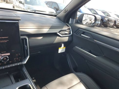 New 2026 GMC Acadia Elevation w/ Elevation Premium Package FWD image 15