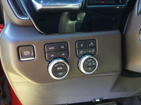 Used 2023 GMC Sierra 1500 SLT w/ SLT Premium Package image 10