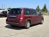Used 2008 Chrysler Town & Country Touring image 5