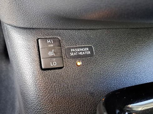 Used 2017 Toyota Prius Prime Plus image 26