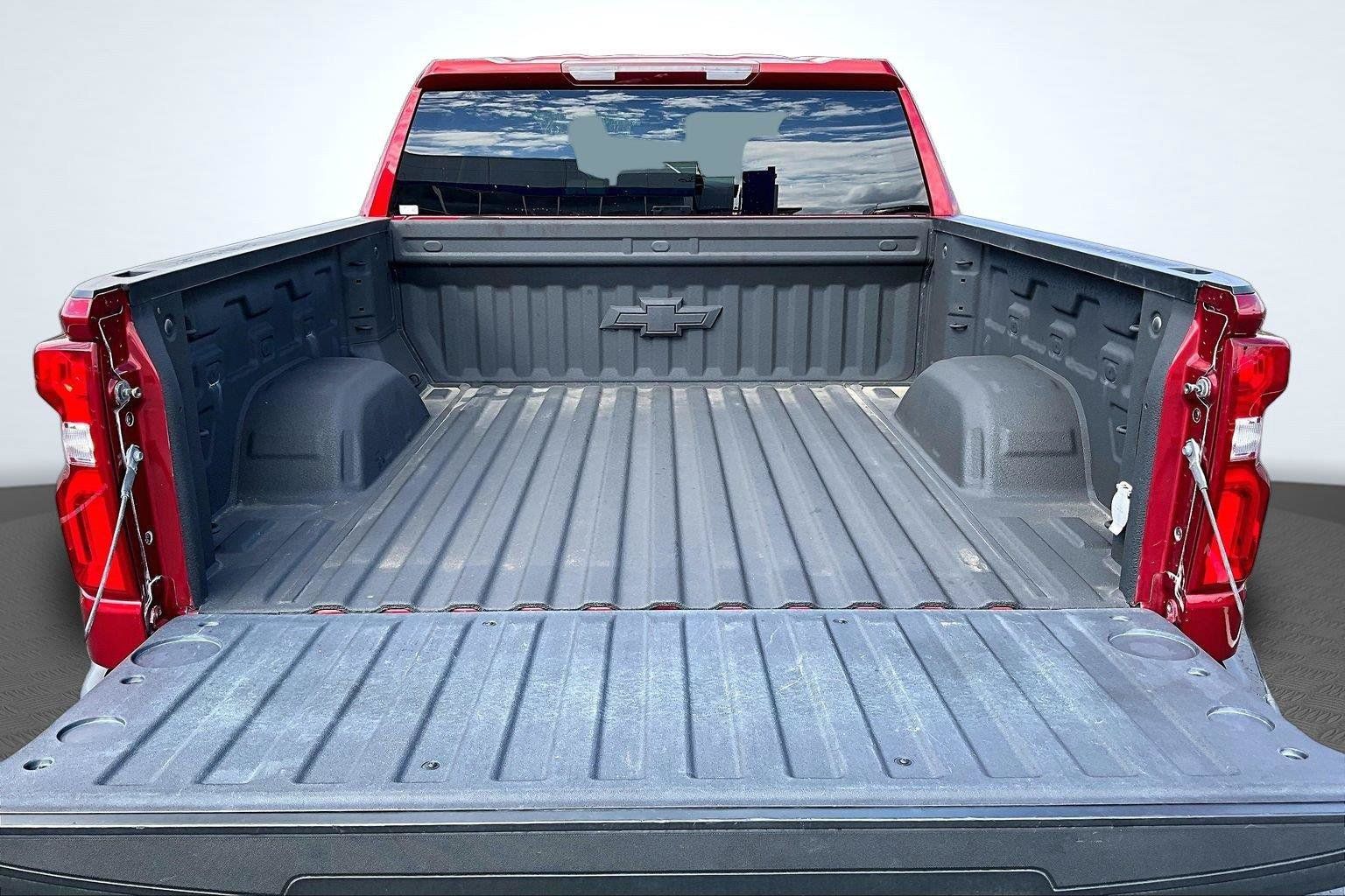 Used 2024 Chevrolet Silverado 1500 RST w/ Protection Package AWD/4WD image 5