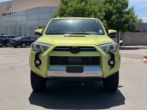 Used 2023 Toyota 4Runner TRD Off-Road Premium w/ Moonroof Package AWD/4WD image 2