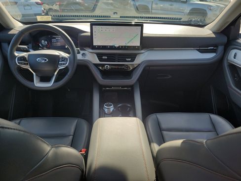Used 2025 Ford Explorer Active w/ Active Comfort Package image 20