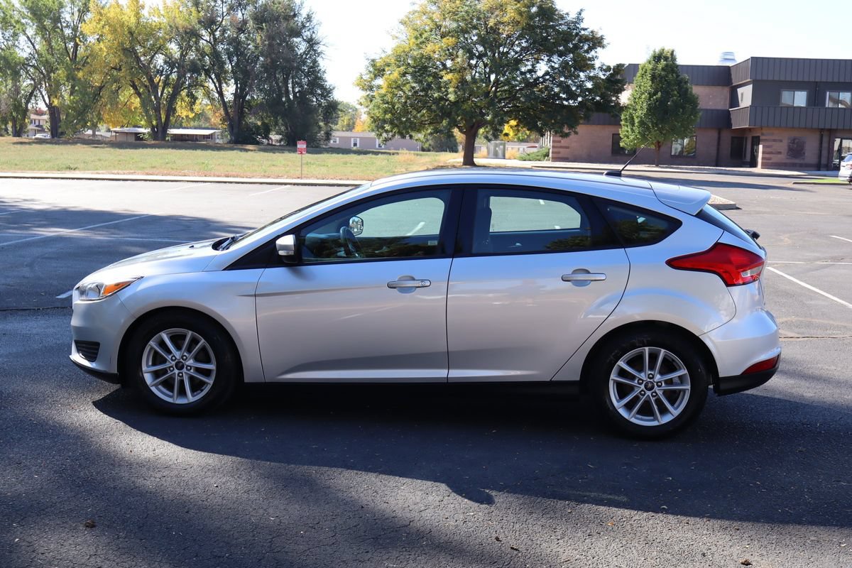 Used 2018 Ford Focus SE w/ Cold Weather Package FWD image 9