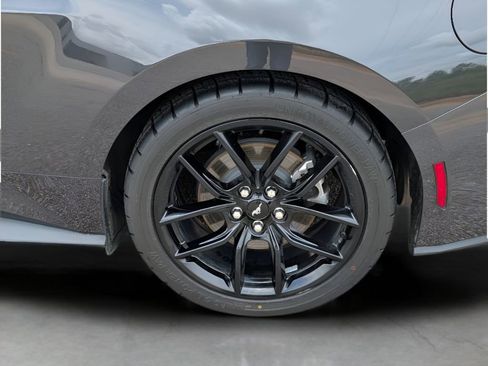 Used 2024 Ford Mustang Coupe RWD image 4