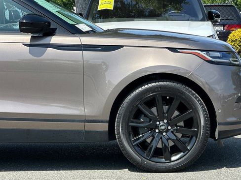 Used 2020 Land Rover Range Rover Velar S AWD/4WD image 37